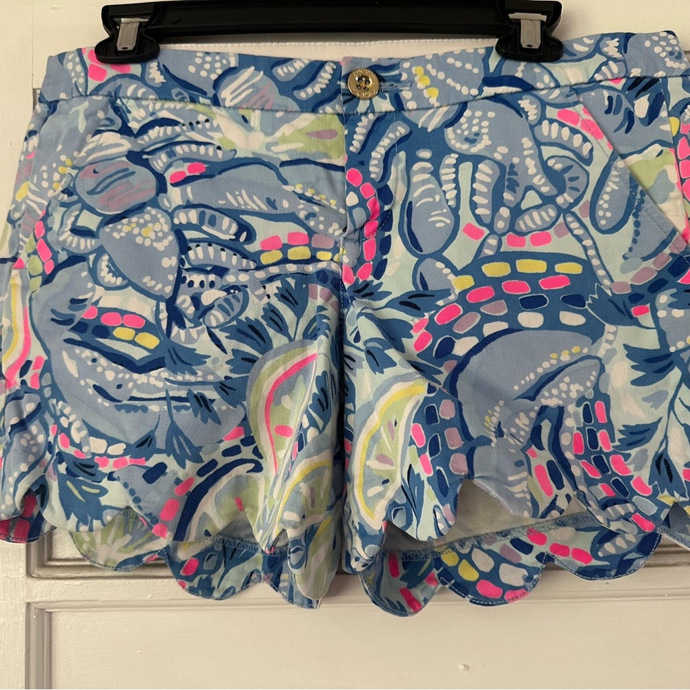 Lilly Pulitzer shorts size 4